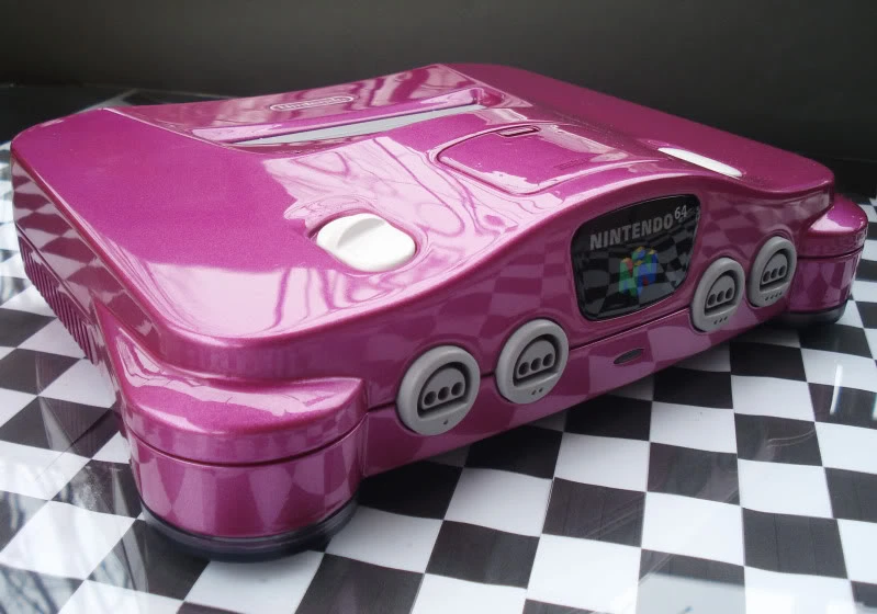 Nintendo 64 pink de Zoki64
